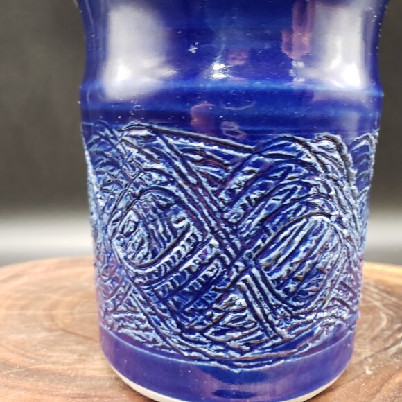 Studio Pottery “Apex II” Cobalt Blue Honey Keeper with Lid & Wooden Dipper - Picture 4 of 10
